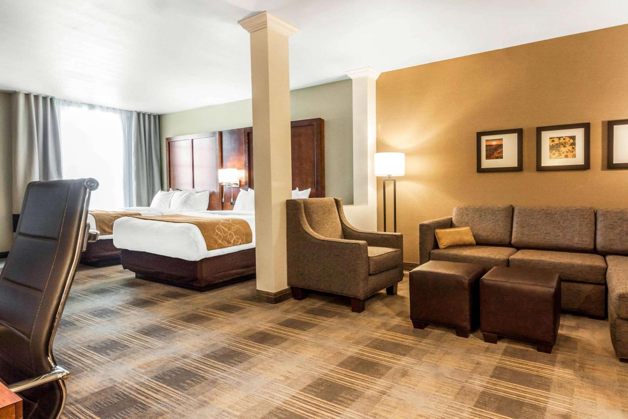 คอมฟอร์ต สวีทส์ ยูนิเวอร์ซิตี้ Hotel บรูคิงส์ ภายนอก รูปภาพ